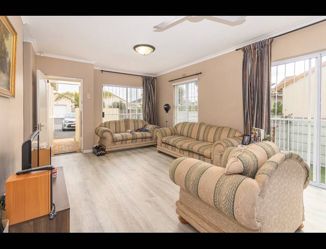 3 BEDROOM FREESTANDING SOLD IN SUNNINGDALE
